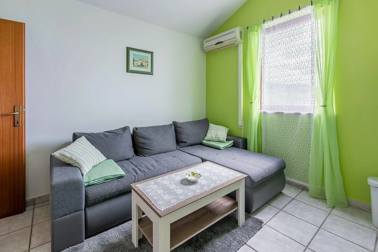 Lauschiges Apartment Nur 650 Meter Zum Strand Mit Meerblick, Privatparkplatz, Waschmaschine Crikvenica Kroatien