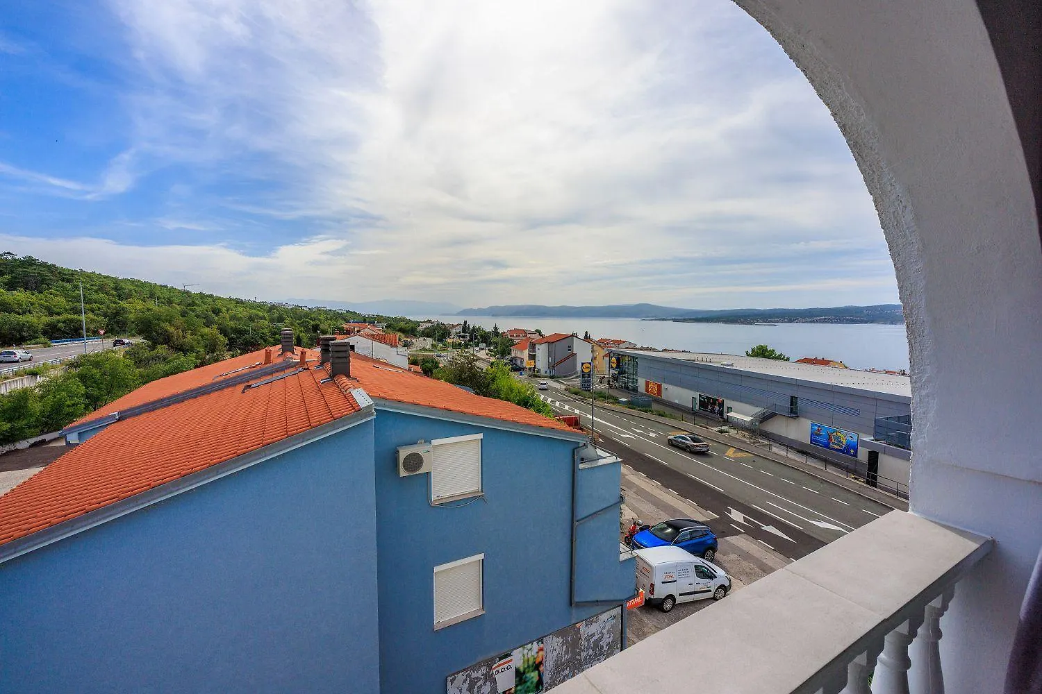 Lauschiges Apartment Nur 650 Meter Zum Strand Mit Meerblick, Privatparkplatz, Waschmaschine Crikvenica Kroatien